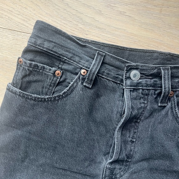 Levis jeans - Picture 2 of 5